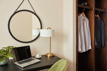 Classic Single Room