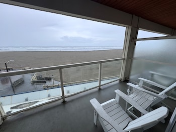 Premium Room, 1 King Bed with Sofa bed, Balcony, Ocean View