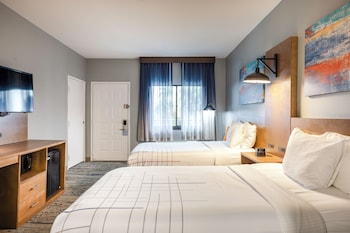 Room, 2 Double Beds, Non Smoking, Pool View