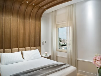 Superior Room, 1 Queen Bed, Balcony, Sea View