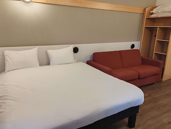 Standard Room, 1 Double Bed with Sofa bed