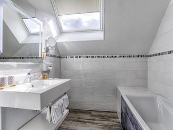 Privilege, Suite, 1 Double Bed with Sofa bed