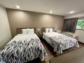 Deluxe Room, 2 Double Beds, Non Smoking (Renovated)