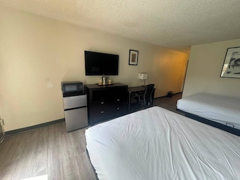 Deluxe 2 Queen Bed