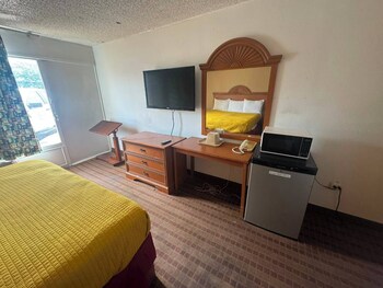 Room, 1 King Bed, Accessible, Non Smoking