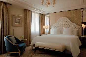 Grand Suite, 1 King Bed, Lagoon View