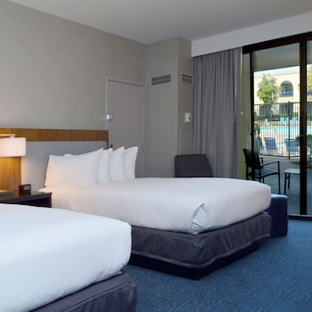 Room, 2 Double Beds, Poolside