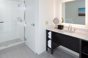 Suite, 1 Bedroom, Mobility Accessible (Accessible Tub)