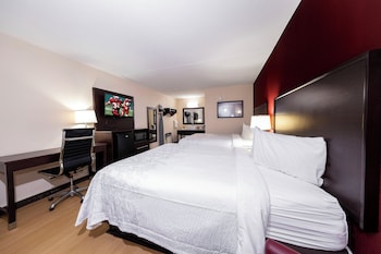 Deluxe Room, 2 Queen Beds (Smoke Free)