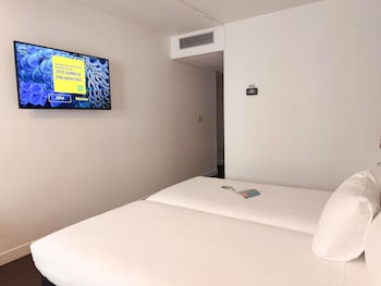 Standard Room, 2 Twin Beds