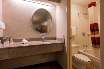 Deluxe Room, 1 King Bed (Smoke Free)