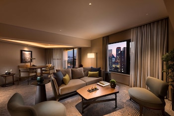 Premier Suite, 1 King Bed, Balcony