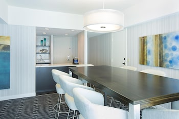 Signature Suite, 1 King Bed