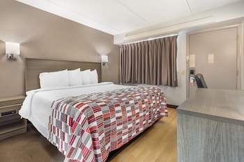 Deluxe Room, 1 King Bed, Accessible (Smoke Free)