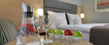 Suite, 1 Double Bed, Kitchen (Separate Lounge)