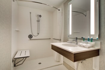 Standard Room, 1 Double Bed, Accessible (Communications)