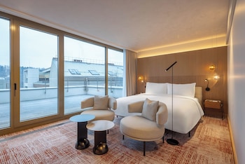 Grand Room, Multiple Beds, Balcony, Annex Building