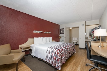 Deluxe Room, 1 King Bed, Accessible, Non Smoking (Roll-In Shower)