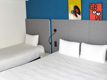 Standard Room, Multiple Beds