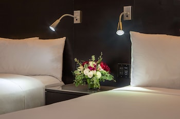 Deluxe Room, 2 Double Beds, River View