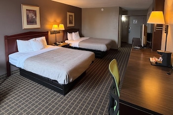 Room, 2 Queen Beds, Non Smoking (Upgrade)