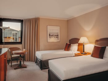 Club Twin Room