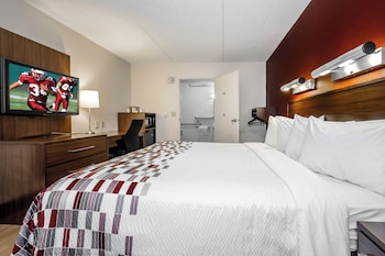 Superior Room, 1 King Bed, Accessible (Smoke Free)