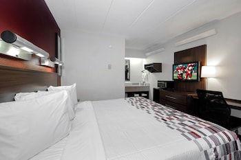 Deluxe Room, 1 King Bed (Smoke Free)