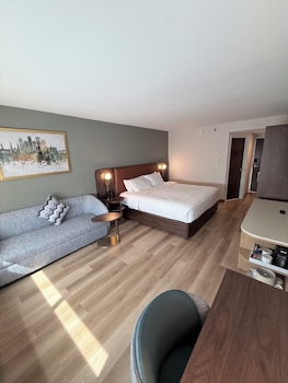 Suite, 1 Queen Bed, Accessible, Non Smoking