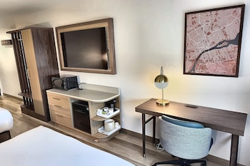 Room, 2 Queen Beds, Non Smoking (Upgrade)