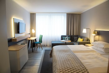 Standard Room, 2 Twin Beds (Standard Tub)