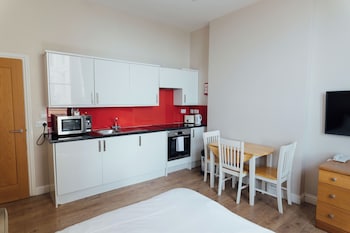 Apartment, 1 Bedroom, Annex Building