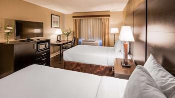 Suite, 2 Double Beds, Non Smoking, Kitchenette (1st Floor)