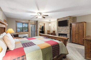 2 Bedroom Condo #1203