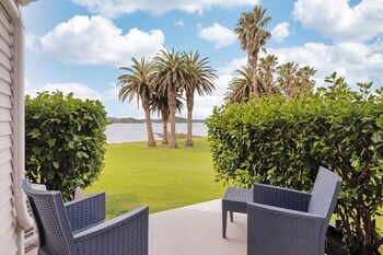 Seaview 1 King