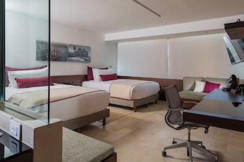 Classic Room, 2 Queen Beds