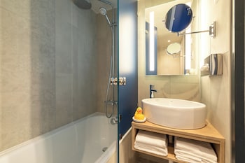 Superior Suite, 1 Queen Bed (Separate Living Room)