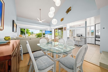 Deluxe Villa, 2 Bedrooms (404 Garden, 2 bathroom)