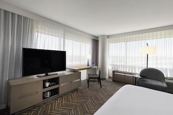 Premium Room, 1 King Bed, Corner