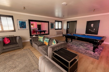 Suite, 1 Bedroom, Non Smoking (Lexi Suite, 1 King Bed)