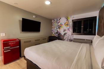 Room, 1 King Bed, Non Smoking