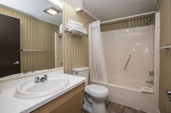 Room, 2 Double Beds, Mountain View (with Fireplace)