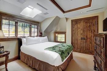 Penthouse, 4 Bedrooms (Golden Peak)