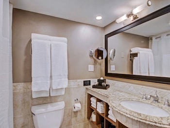 Deluxe Room, 1 King Bed