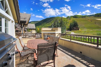 Penthouse, 4 Bedrooms (Golden Peak)