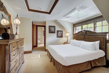 Penthouse, 4 Bedrooms (Golden Peak)