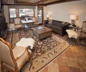 Room, 1 Bedroom (Lodge Residence)