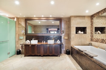 Suite (Miramar)