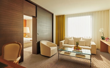 Suite, 1 Bedroom, Lake View