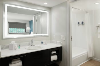 Room, 2 Queen Beds (View)